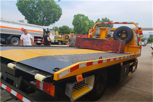 安康附近拖车电话号码服务