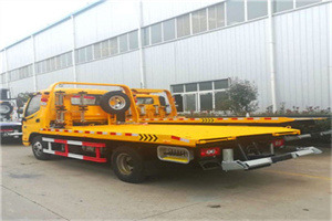 安康附近拖车救援搭电